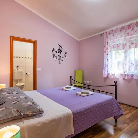 Delore, A Romantic With Pool, Close To The Sea * Rakalj