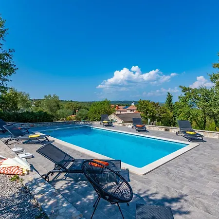 Delore, A Romantic With Pool, Close To The Sea Rakalj