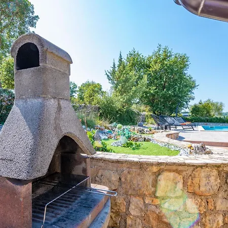 Σπίτι διακοπών Delore, A Romantic With Pool, Close To The Sea