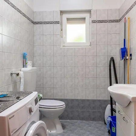Delore, A Romantic With Pool, Close To The Sea Rakalj